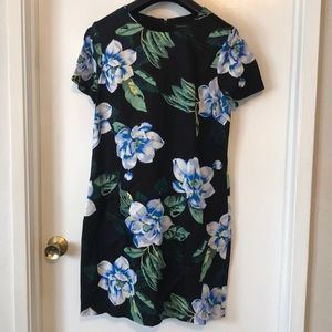 NWT Banana republic floral shift dress